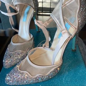 Betsey Johnson champagne heels